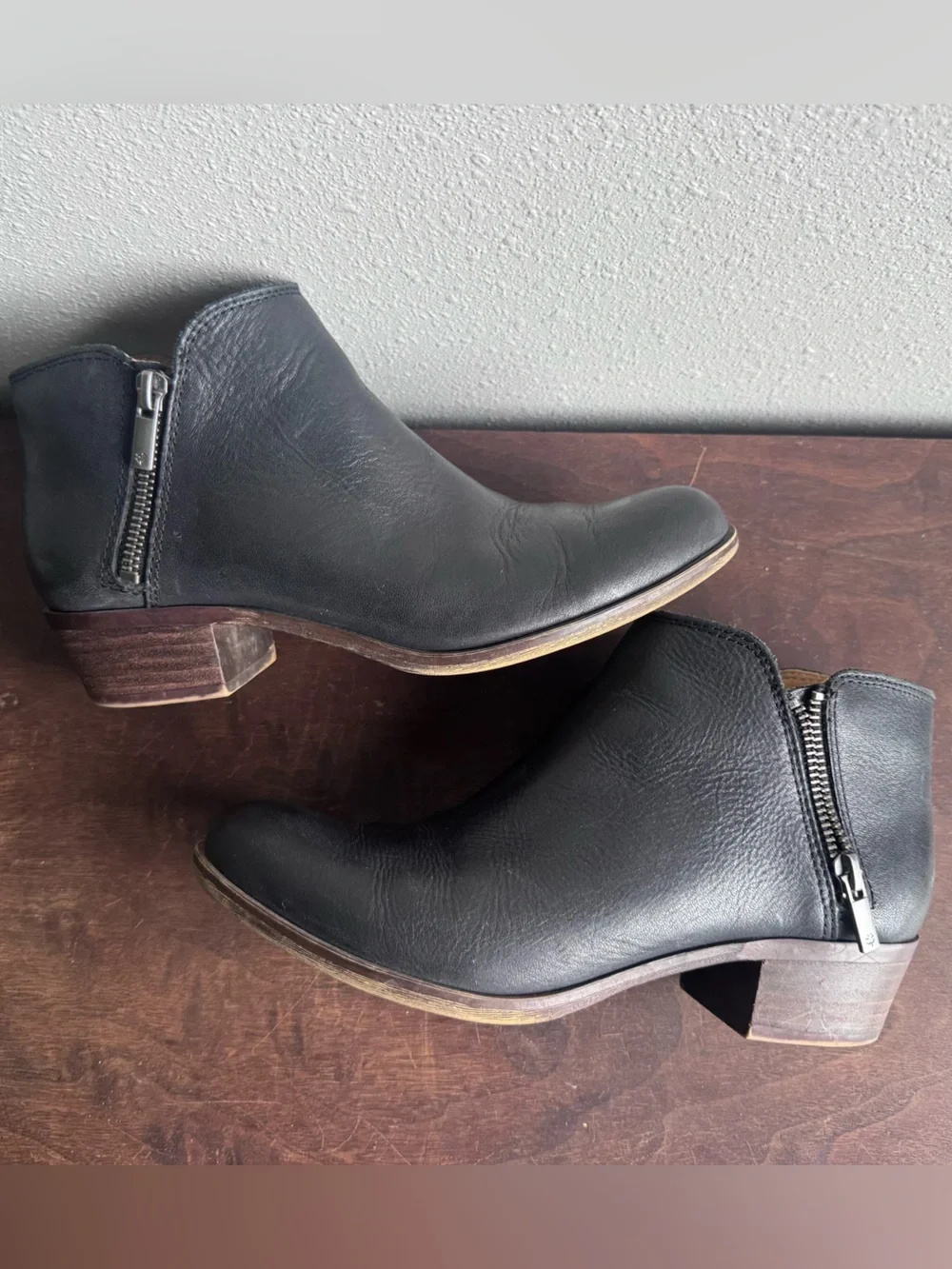 Lucky Brand Women’s Black Leather Ankle Boot with Double Side Zippers 7.5